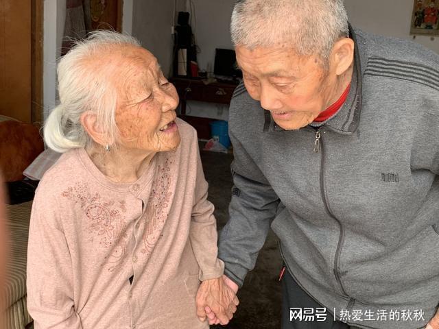 75岁老人要求返还房产，妻子败诉