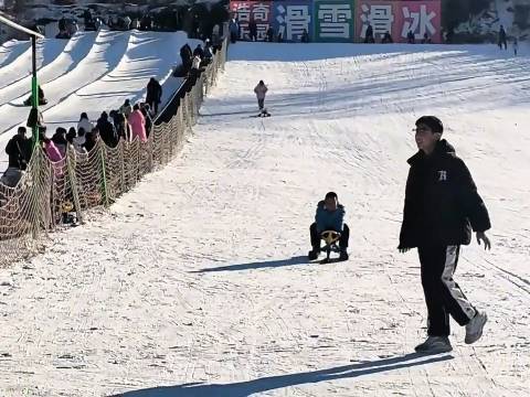 滑雪场回应厕所接水给游客饮用背后的真相与启示