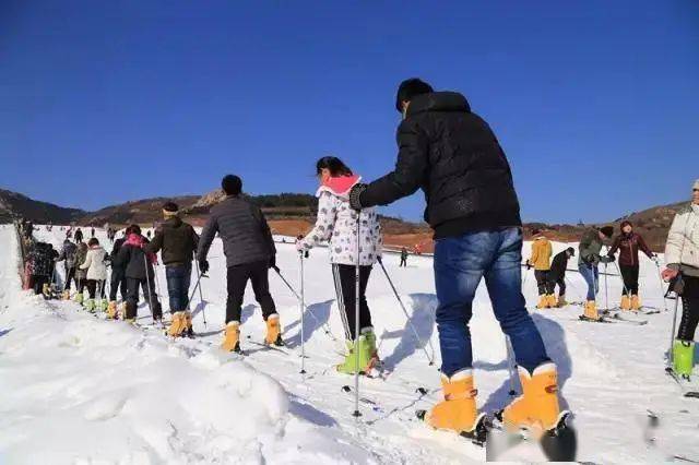 哈尔滨惊喜之旅，邂逅185cm帅哥的公主抱滑雪之旅