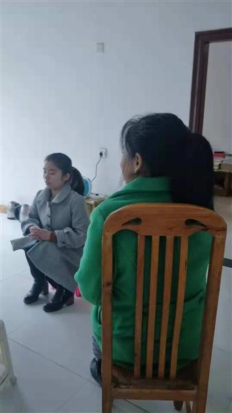 女童遭老师砸伤，母亲抗诉之路遇阻