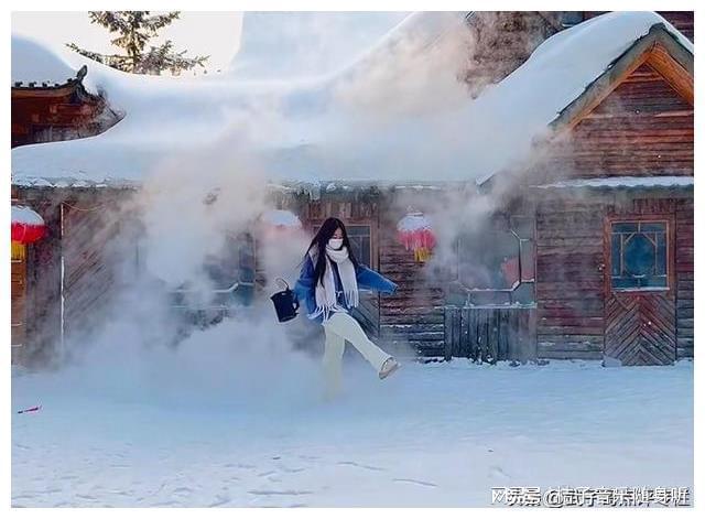 黑龙江雪乡女子泼水成冰遭遇烫伤事件背后的科学原理与必要条件解析