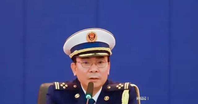 两名中将涉嫌违纪违法引发社会关注，官方通报震动舆论圈