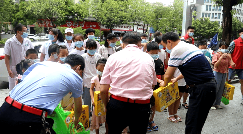 妈妈年货采购与儿子的医学探索之旅纪实