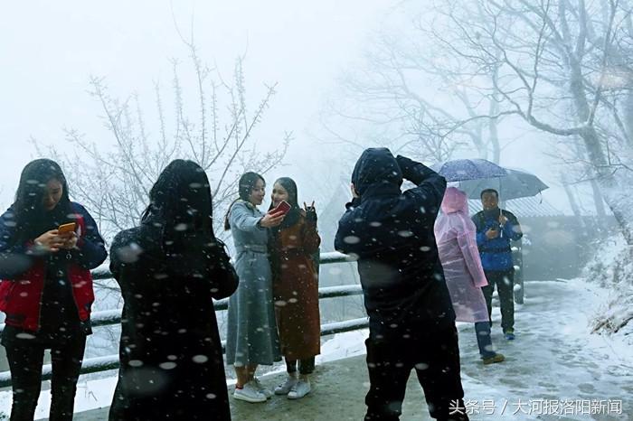 洛阳古都雪舞漫天，冬日神韵尽显银装素裹