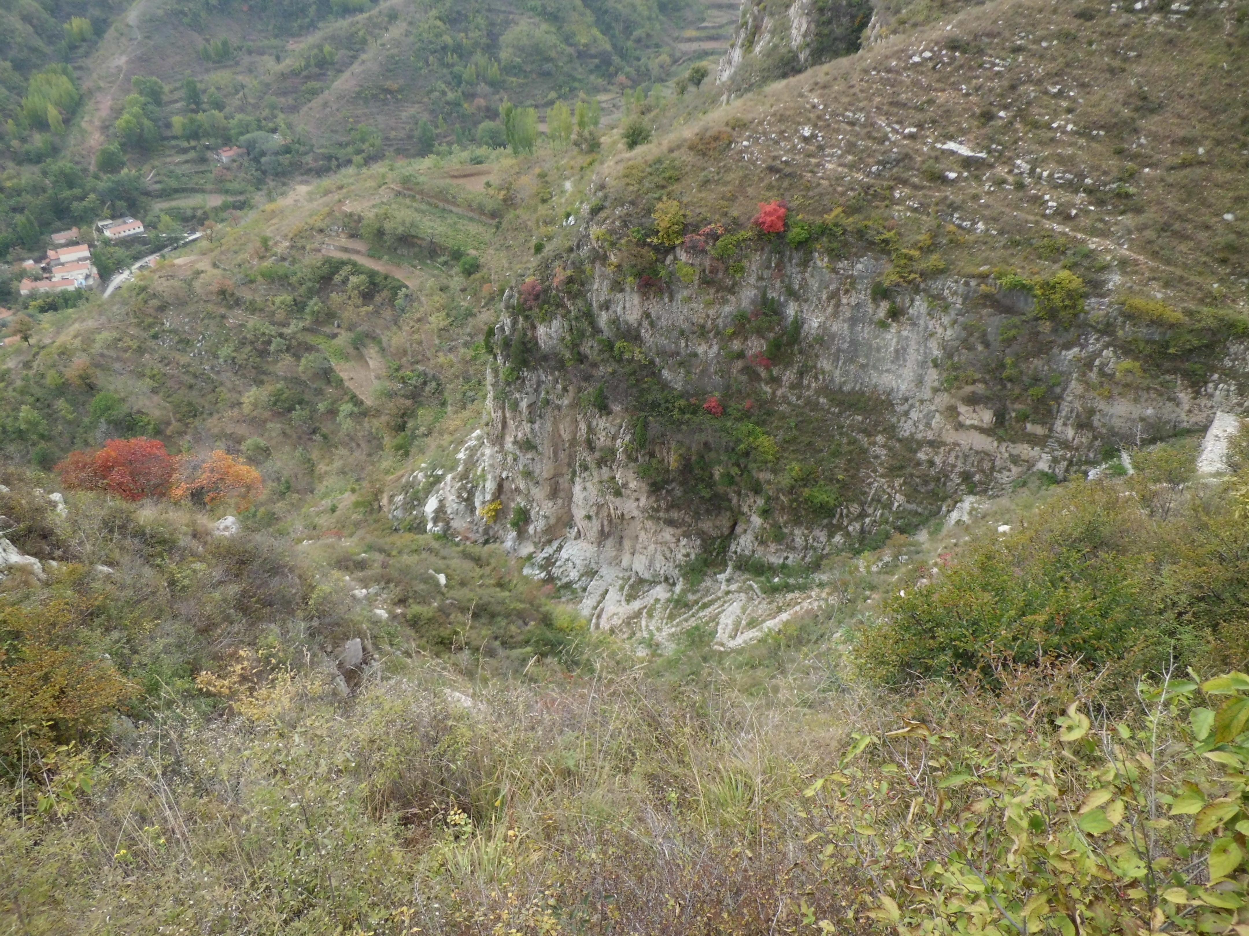 「陪爬泰山」为啥能火？频繁爬山有何注意事项？